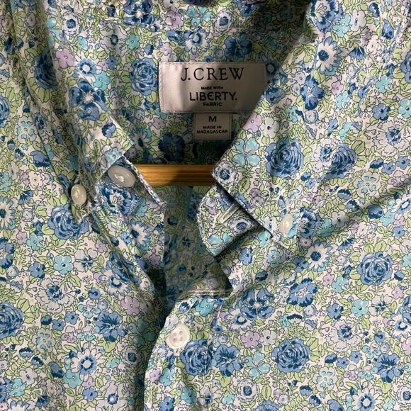 J Crew Men's Short-Sleeve Shirt in Liberty Fabrics Danjo Floral - Picture 3 of 8